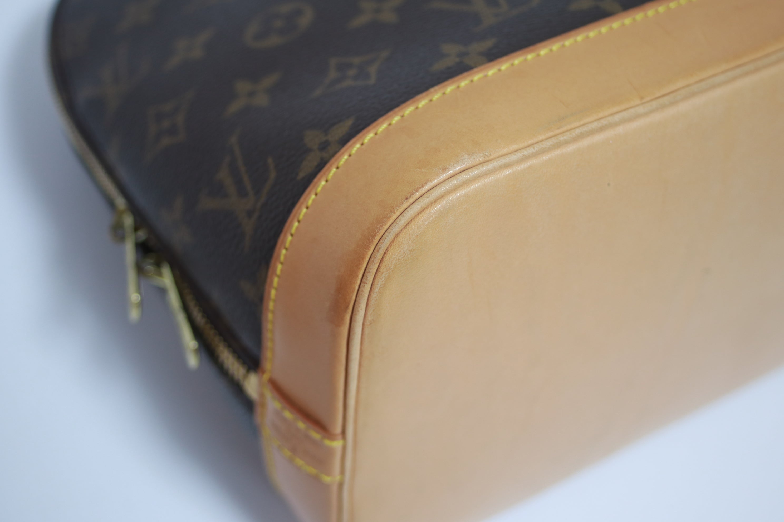 Louis Vuitton Alma PM Handbag Used