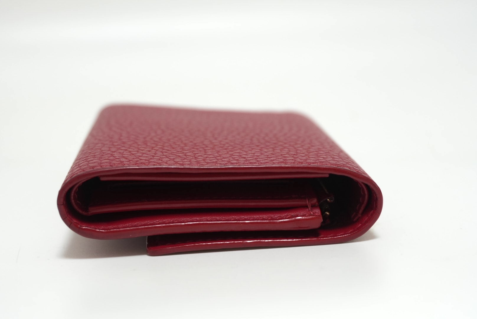 Louis Vuitton Capucine Compact Wallet Used