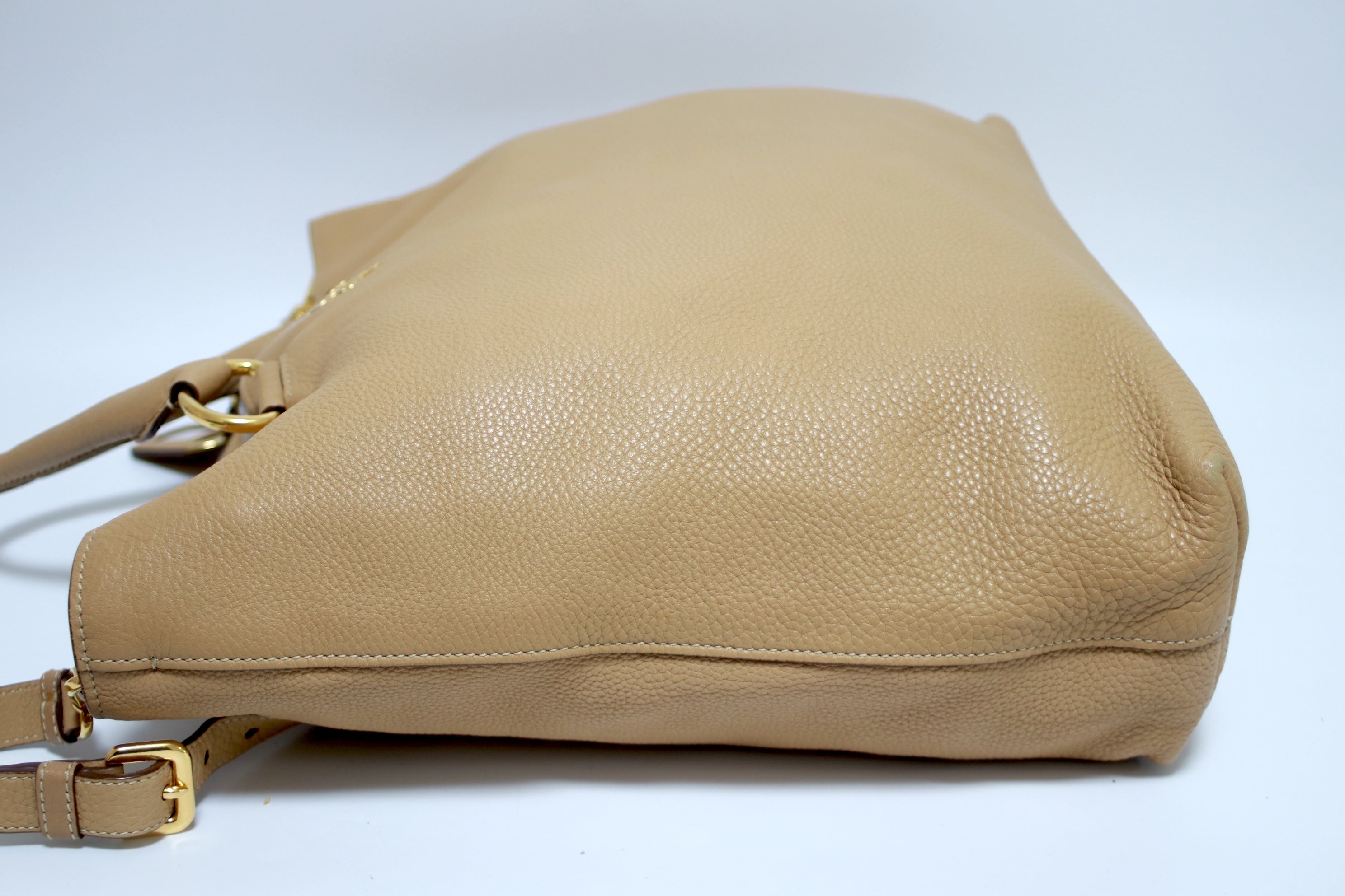 Borsa Prada Vitello Daino in pelle bidirezionale usata