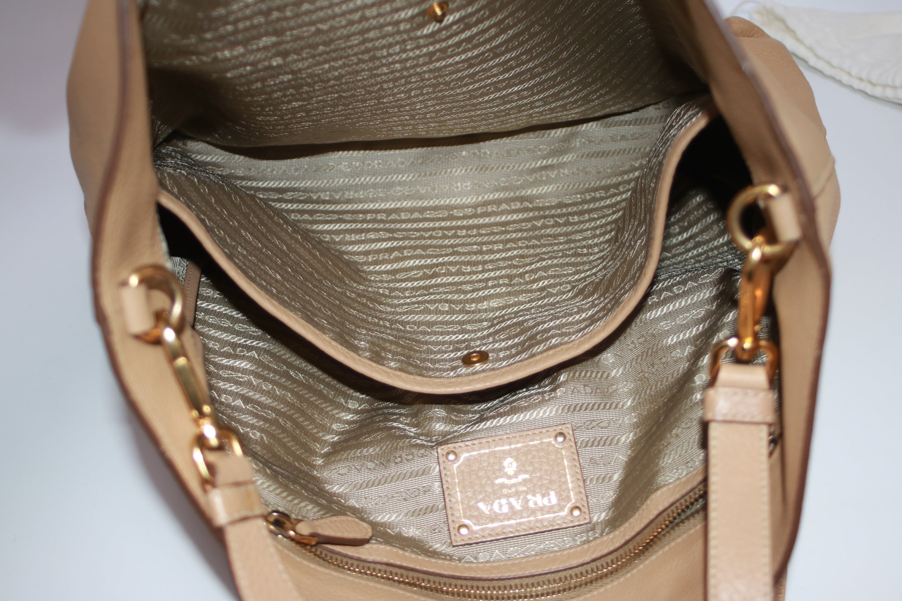 Borsa Prada Vitello Daino in pelle bidirezionale usata