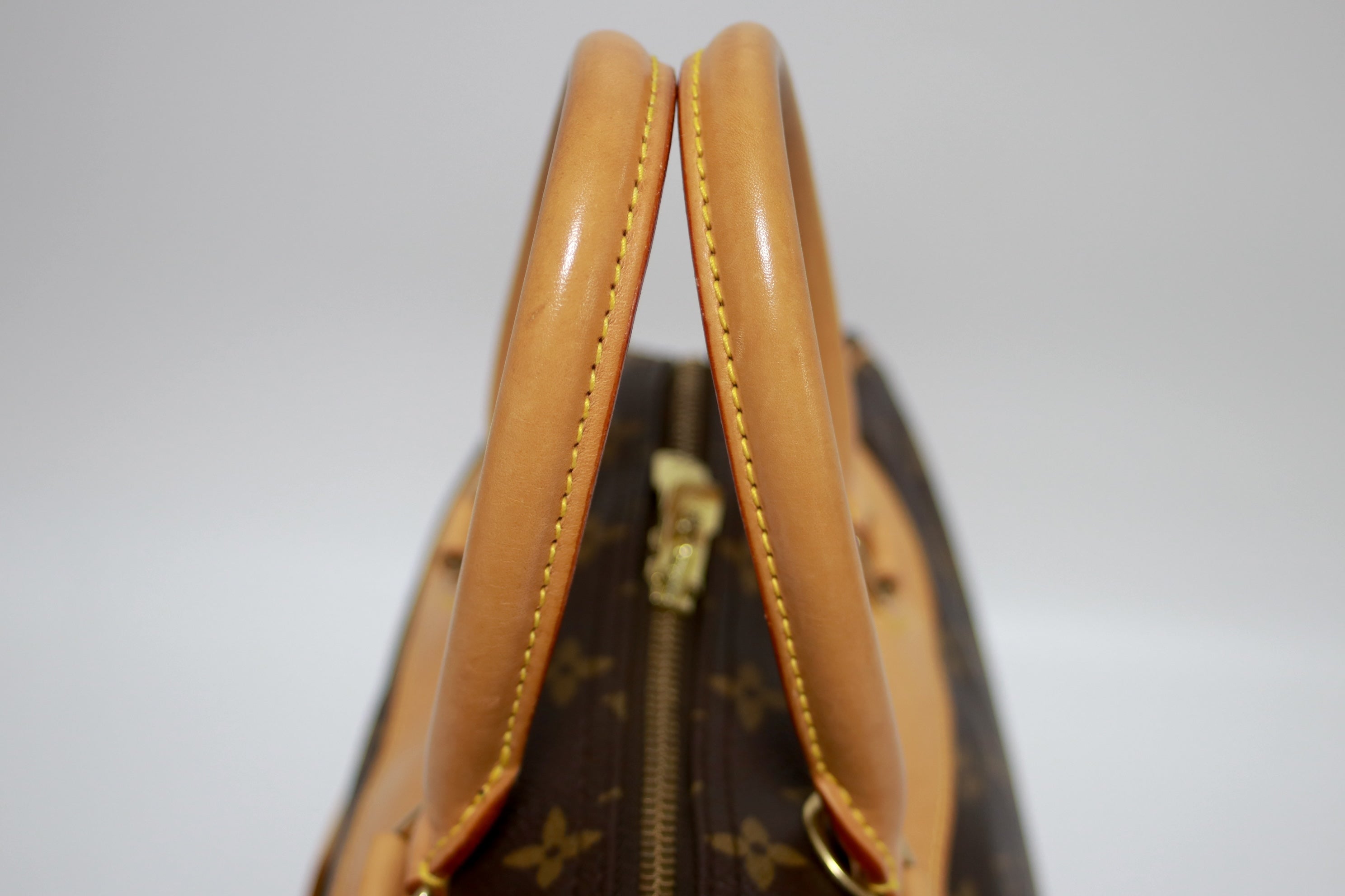 Louis Vuitton Deauville Handbag Used