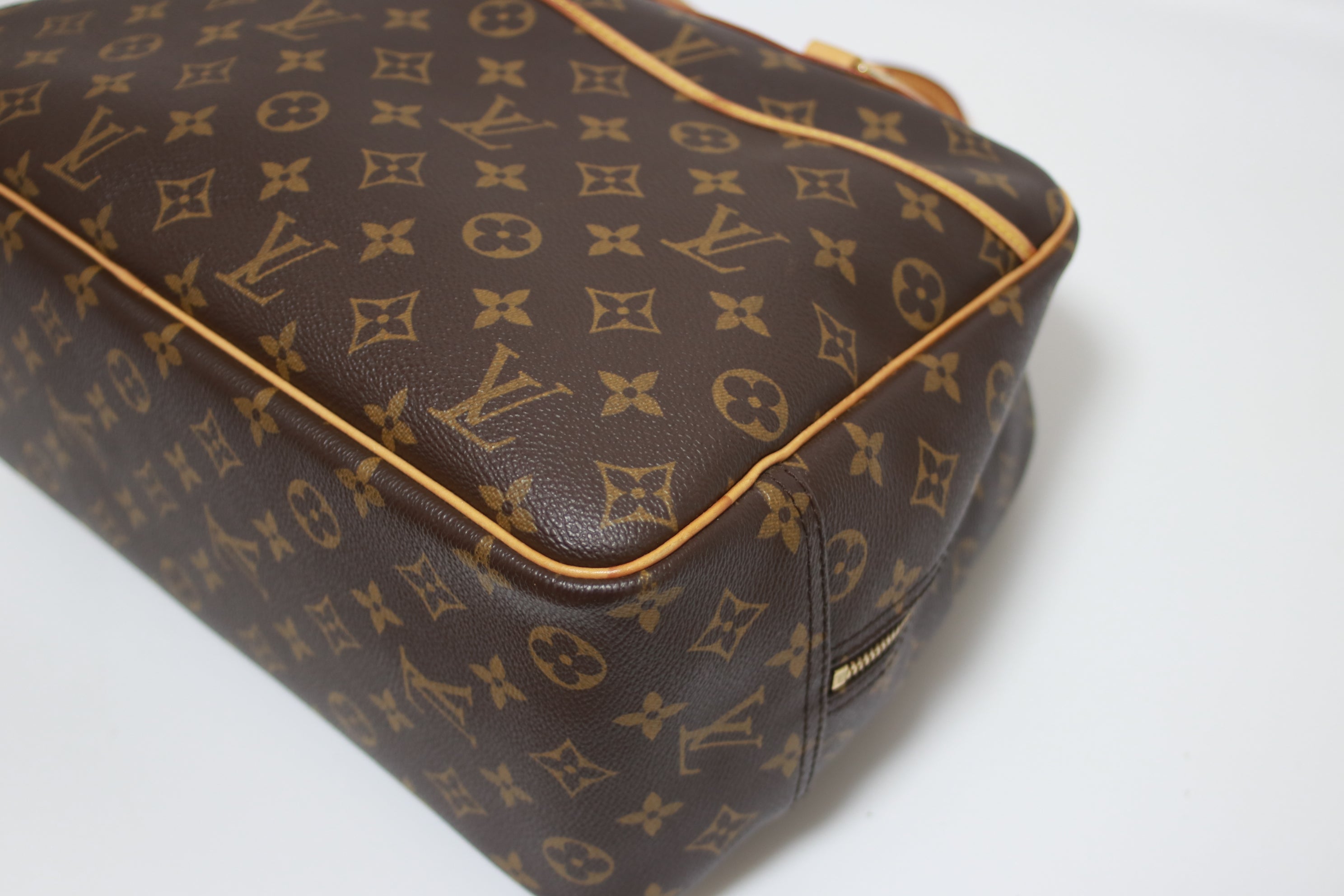 Louis Vuitton Deauville Handbag Used