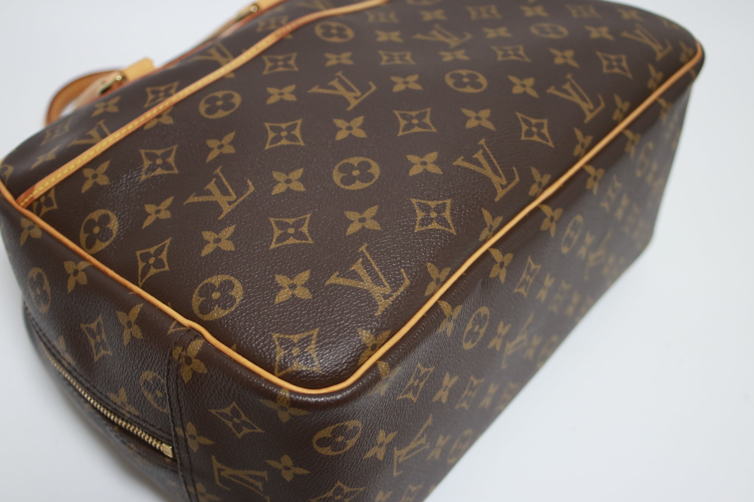 Louis Vuitton Deauville Handbag Used