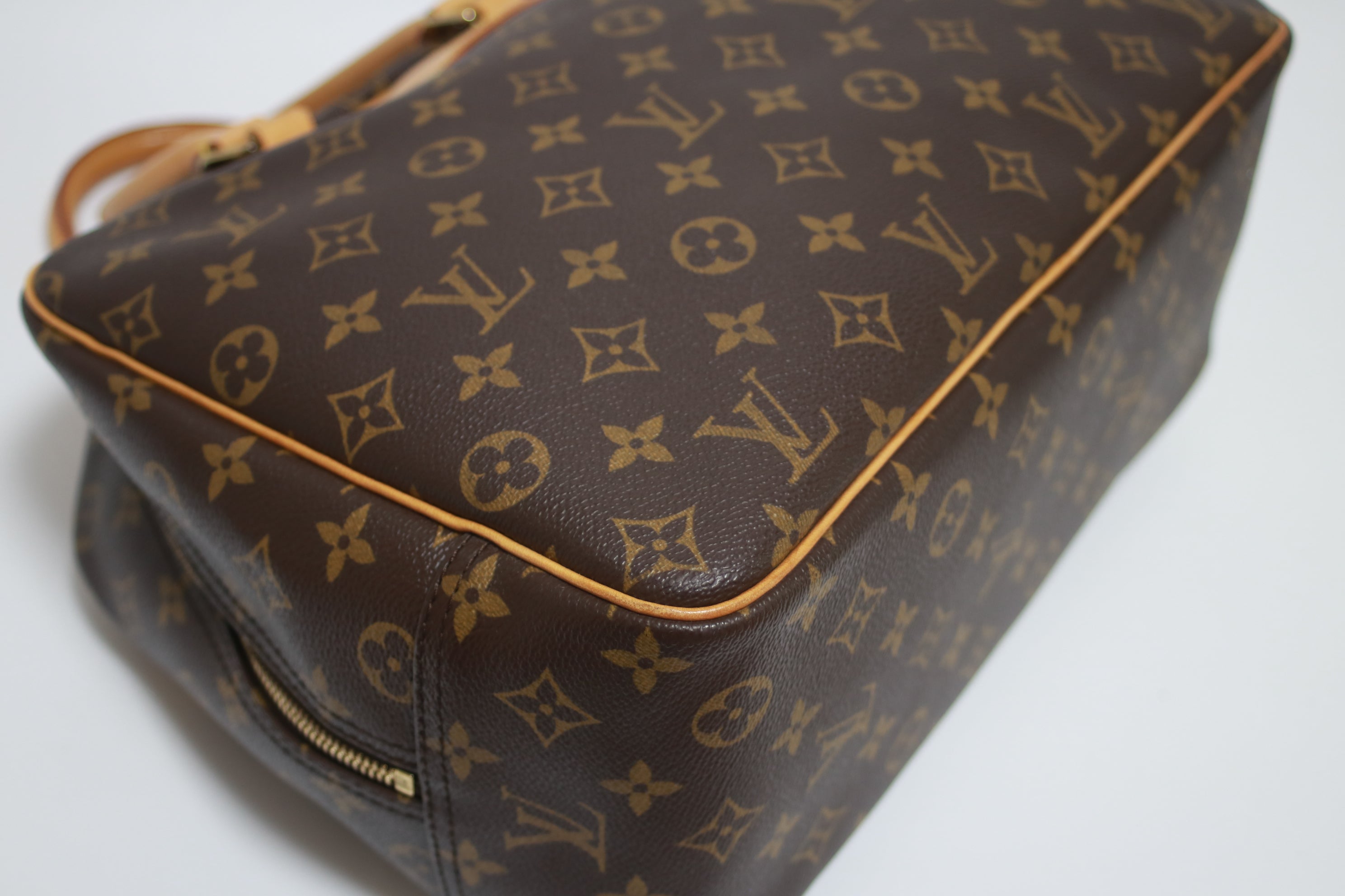 Louis Vuitton Deauville Handbag Used