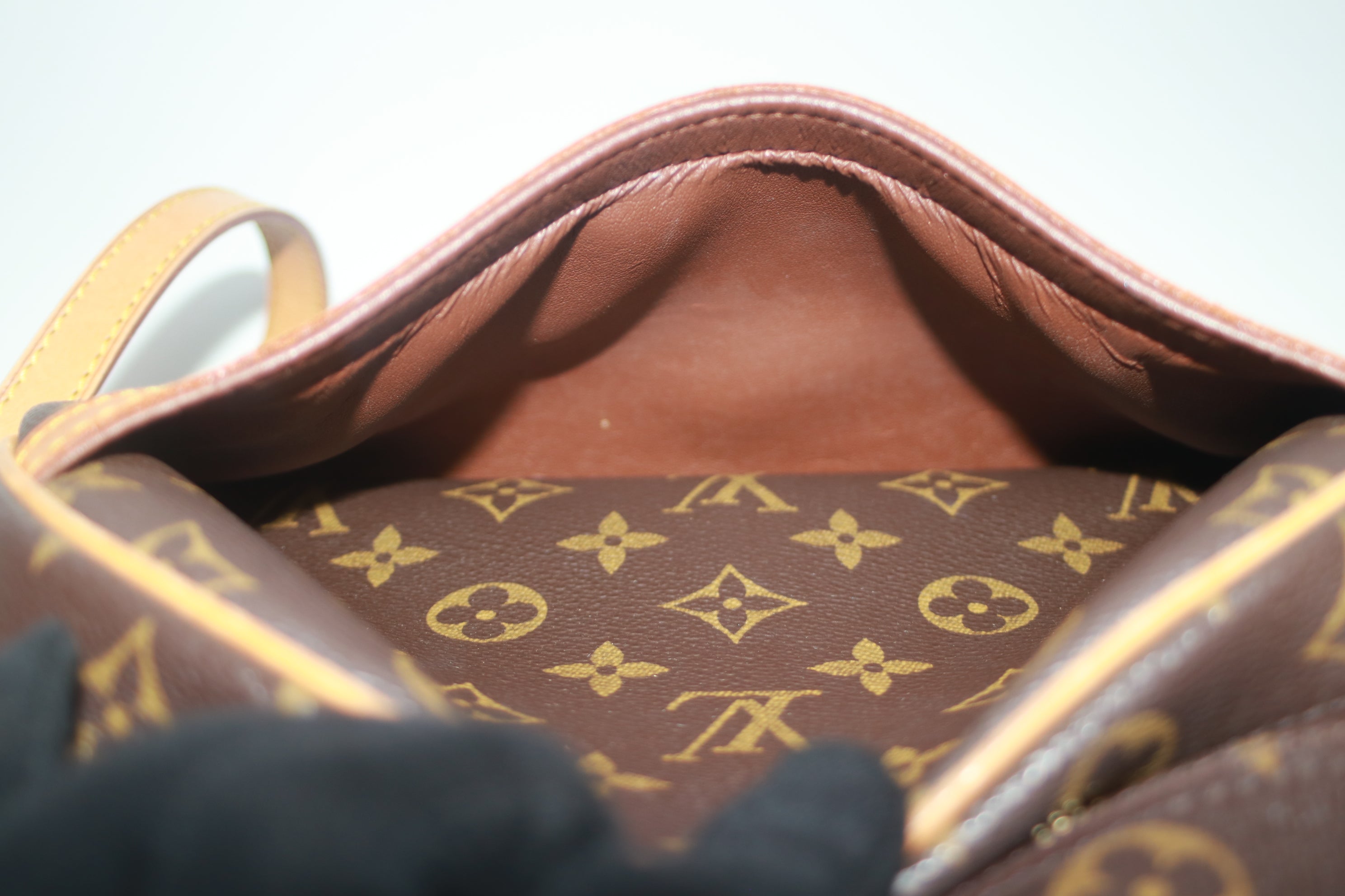 ルイヴィトン ブロワ ショルダーバッグ 中古