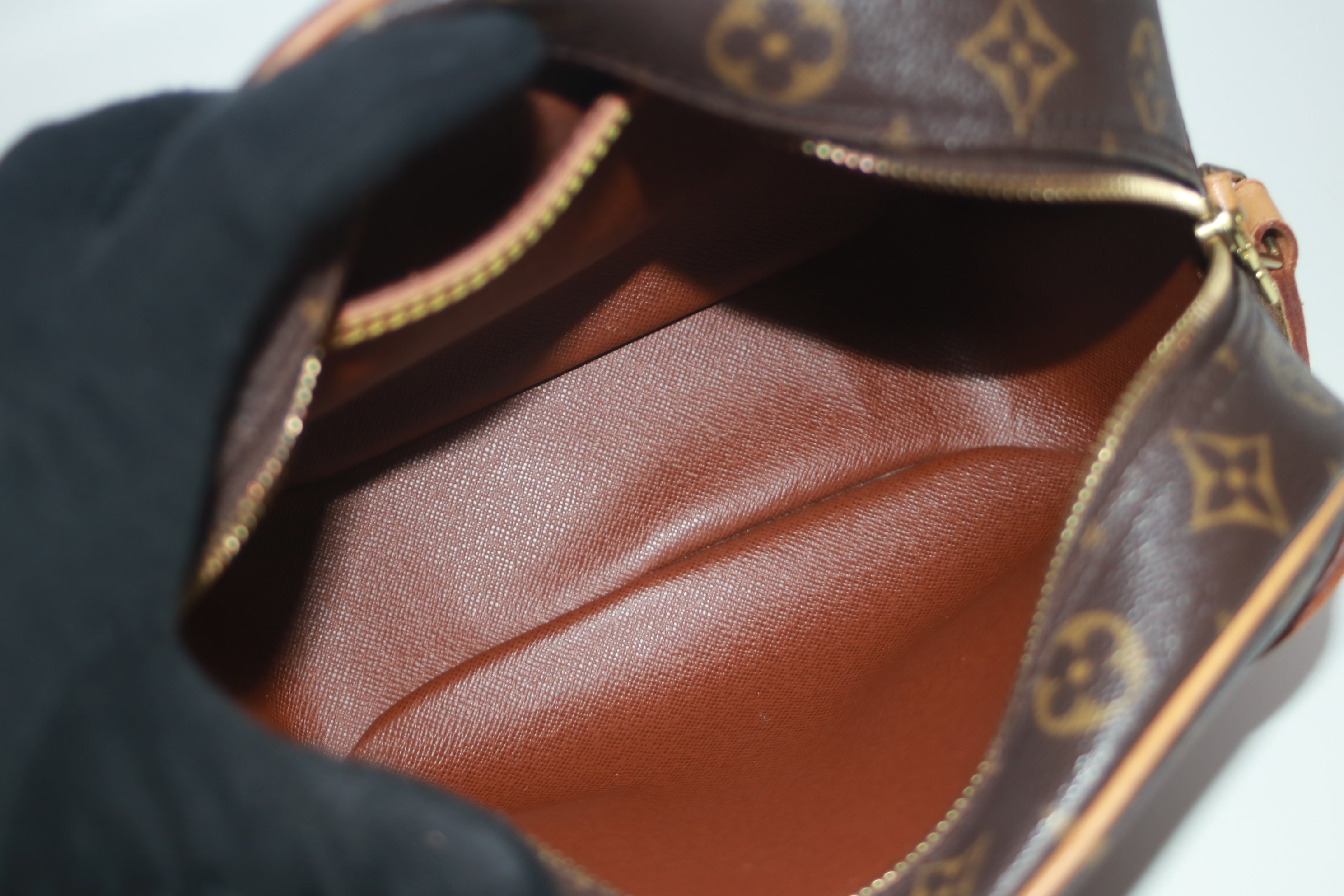 ルイヴィトン ブロワ ショルダーバッグ 中古