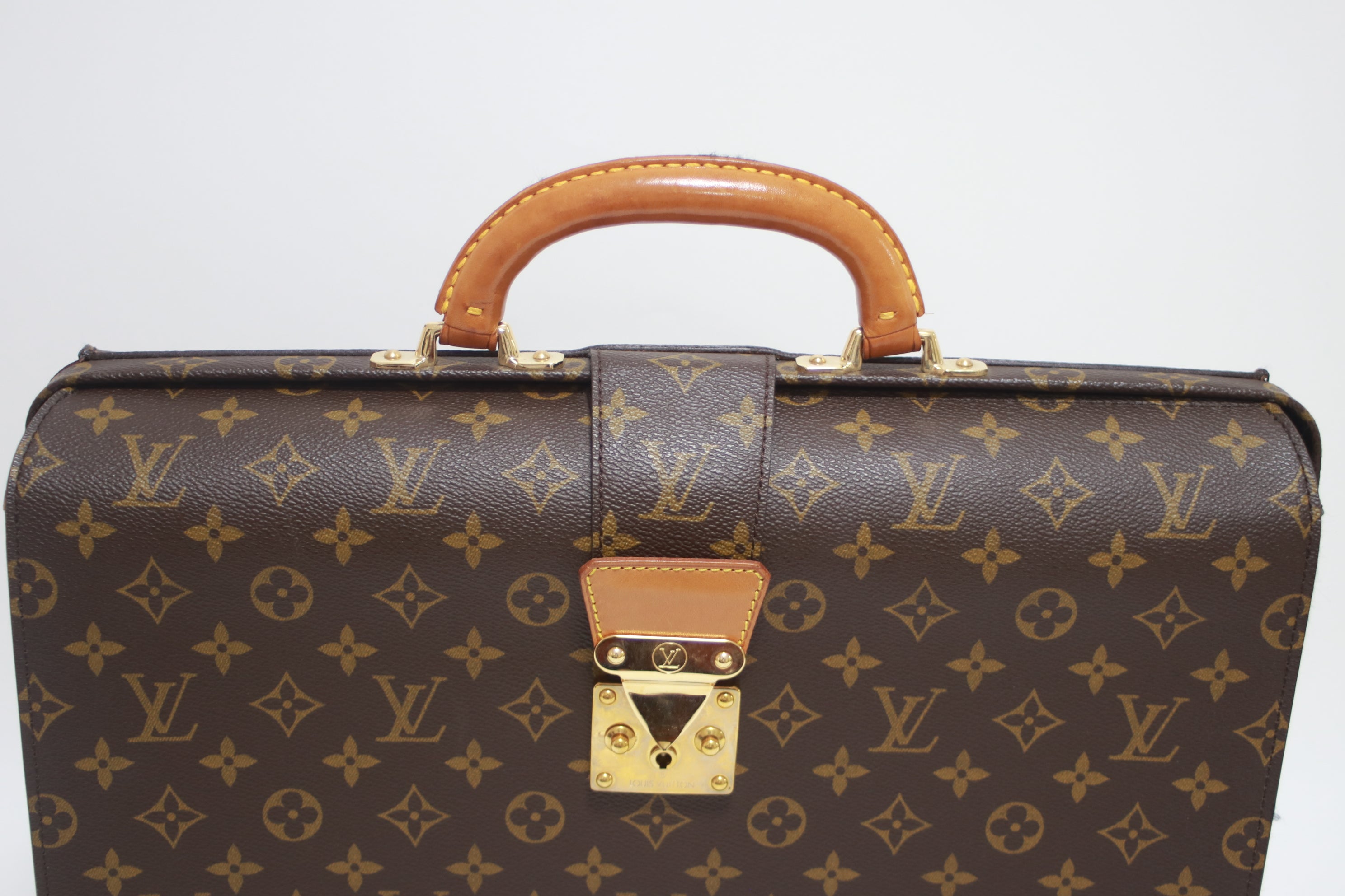 ルイ・ヴィトン セルヴィエット ブリーフケース 中古