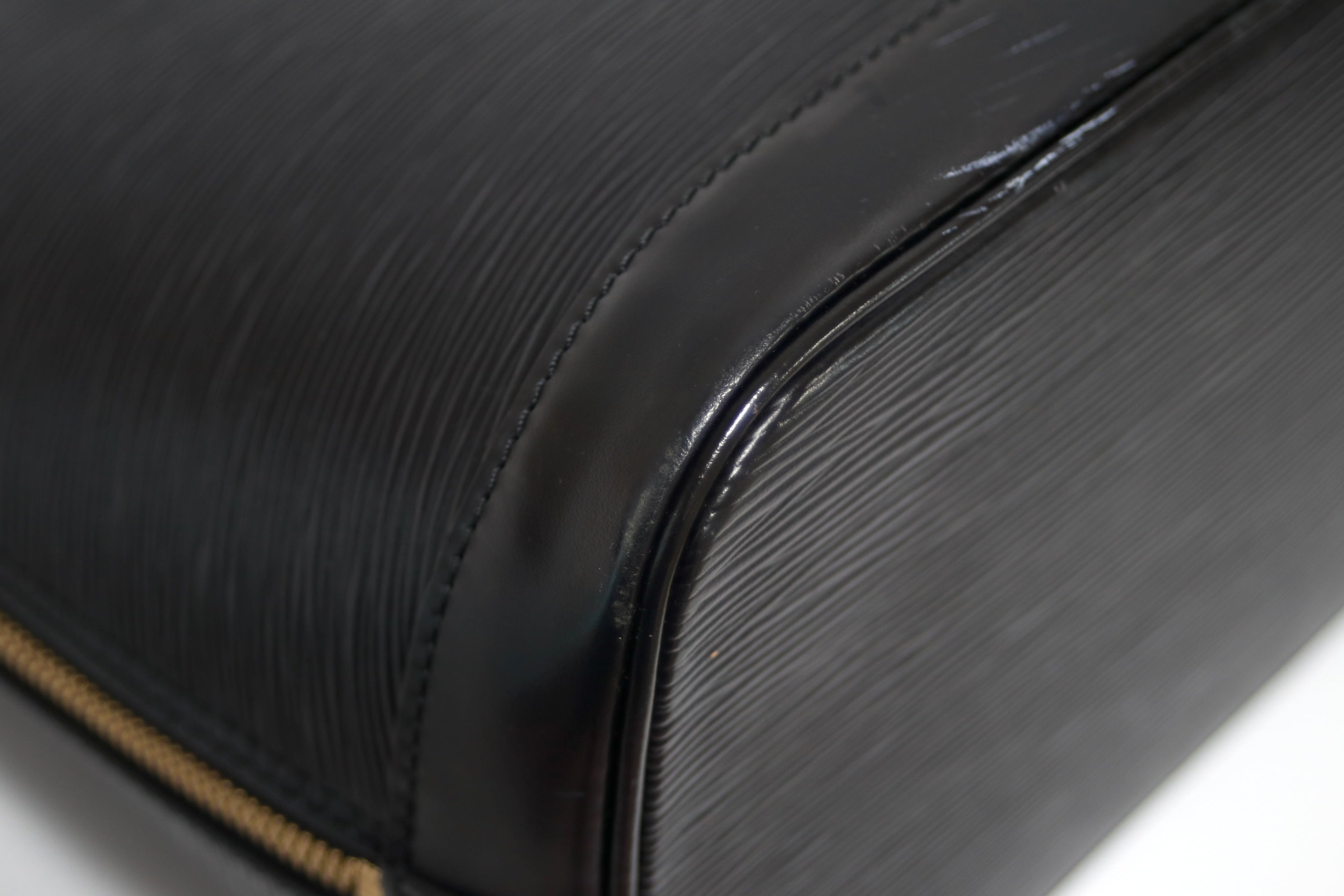 ルイヴィトン アルマ PM エピ ブラック 中古