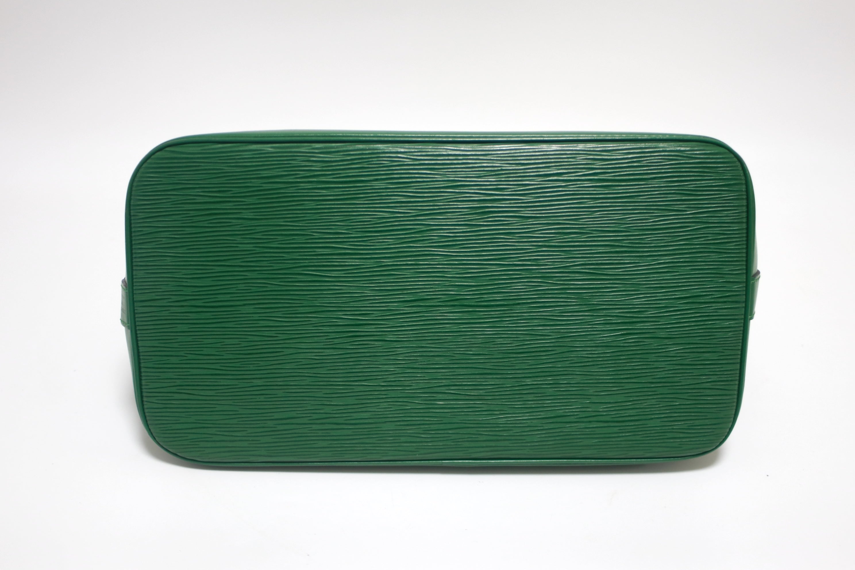 ルイヴィトン アルマ PM エピ グリーン 中古