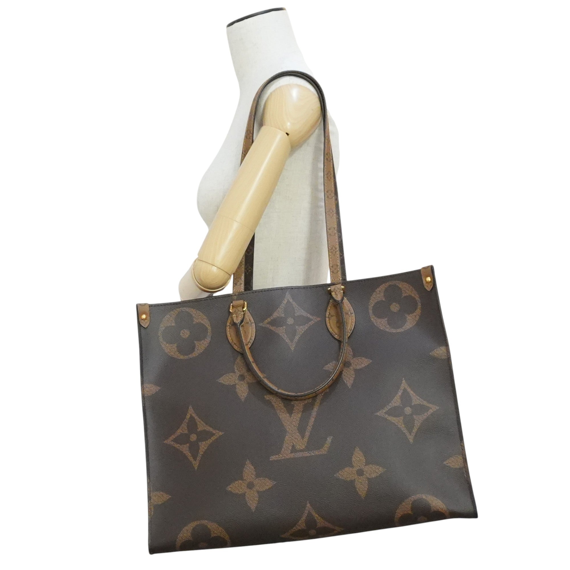 Pre-owned Louis Vuitton Giant Reverse Monogram On the Go Tote Bag