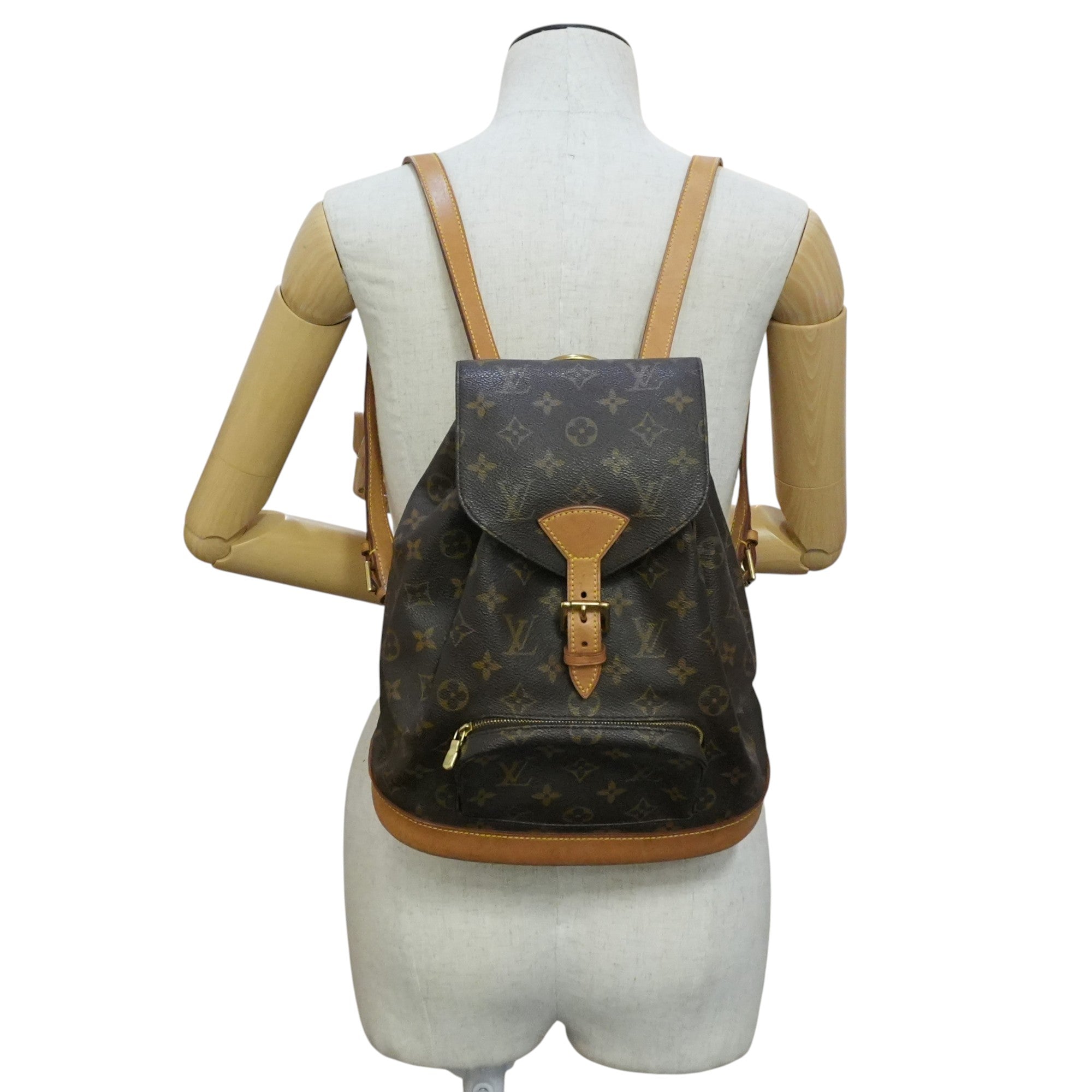 Pre-owned Louis Vuitton Monogram Montsouris PM Backpack