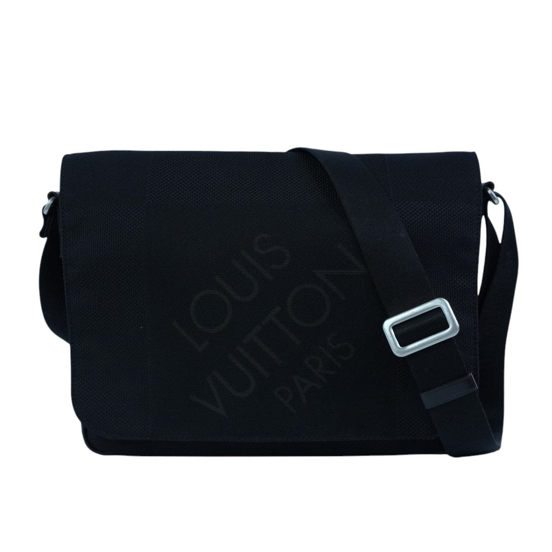 Pre-owned Louis Vuitton Canvas Shoulder Bag Black