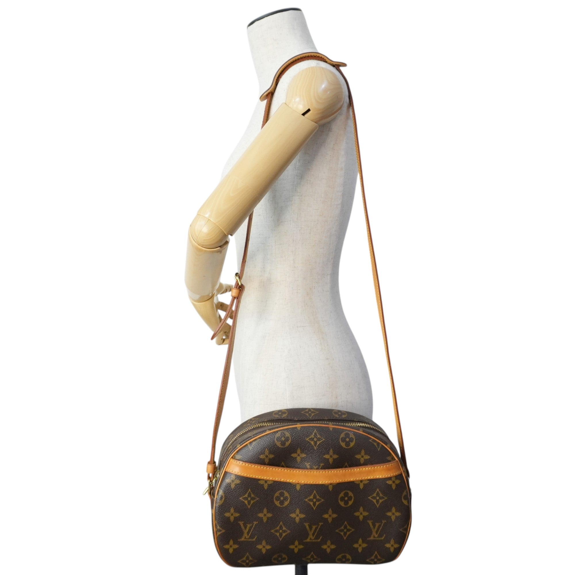Pre-owned Louis Vuitton Monogram Blois Shoulder Bag